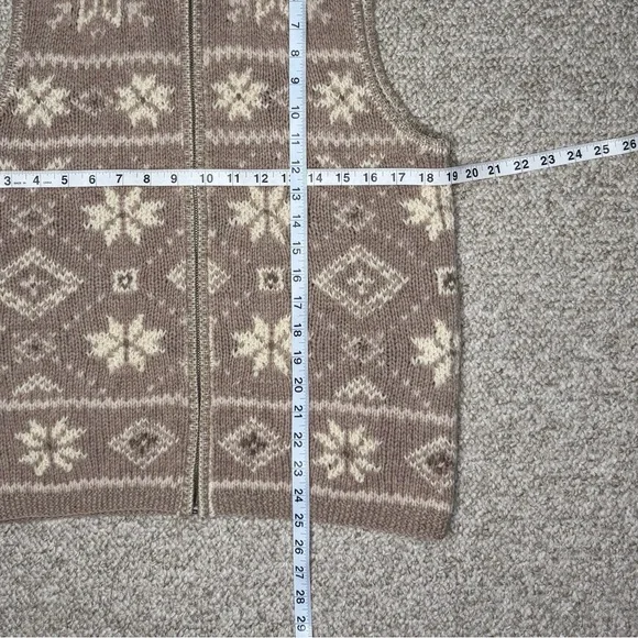 Nomadic Traders wool vest - Picture 6 of 6